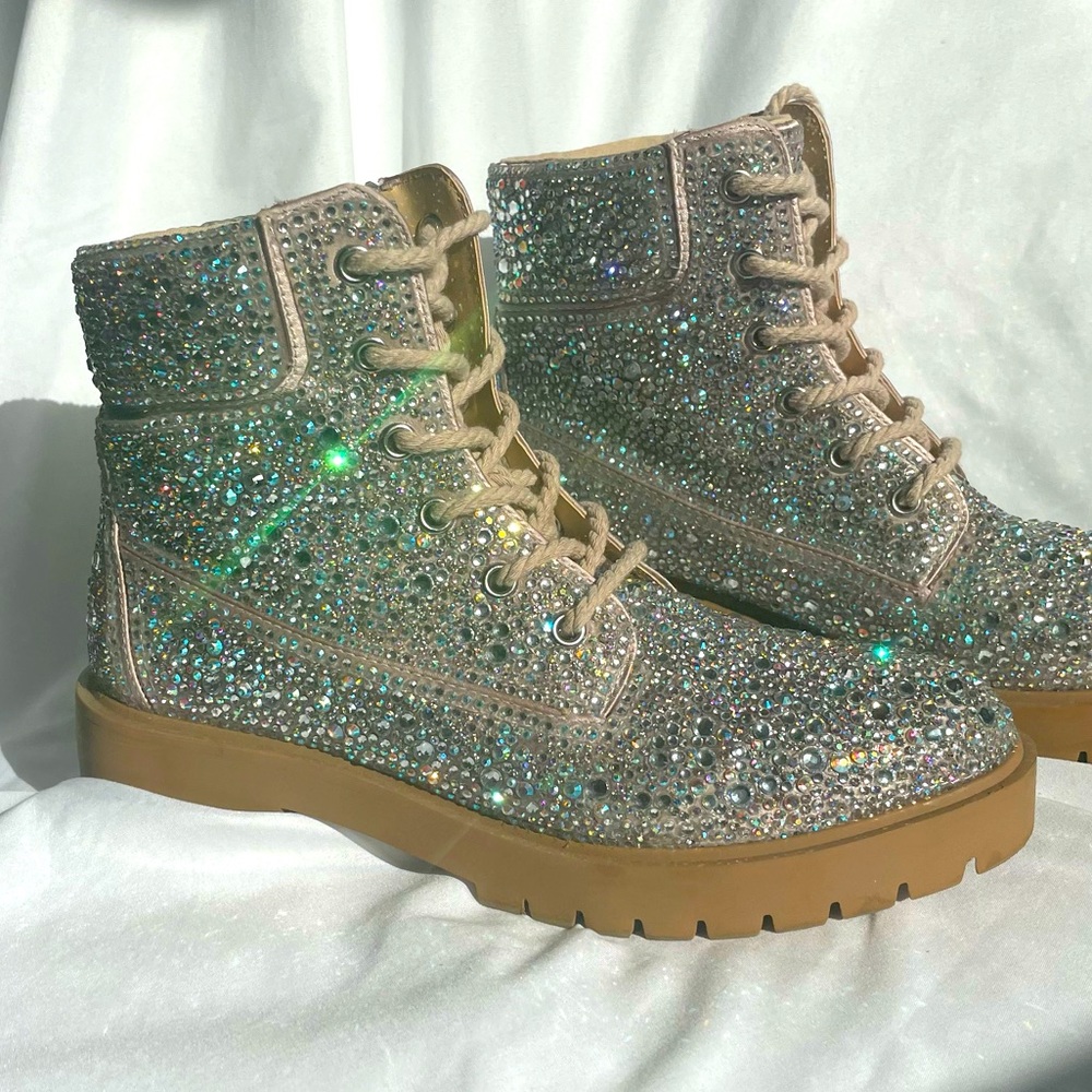 Betsey Johnson Hudson Rhinestone boots 8 like new